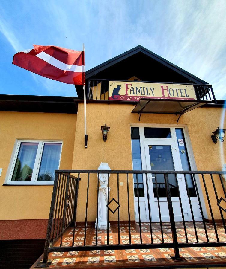 Family Hotel Νταουγκαβπίλς Εξωτερικό φωτογραφία
