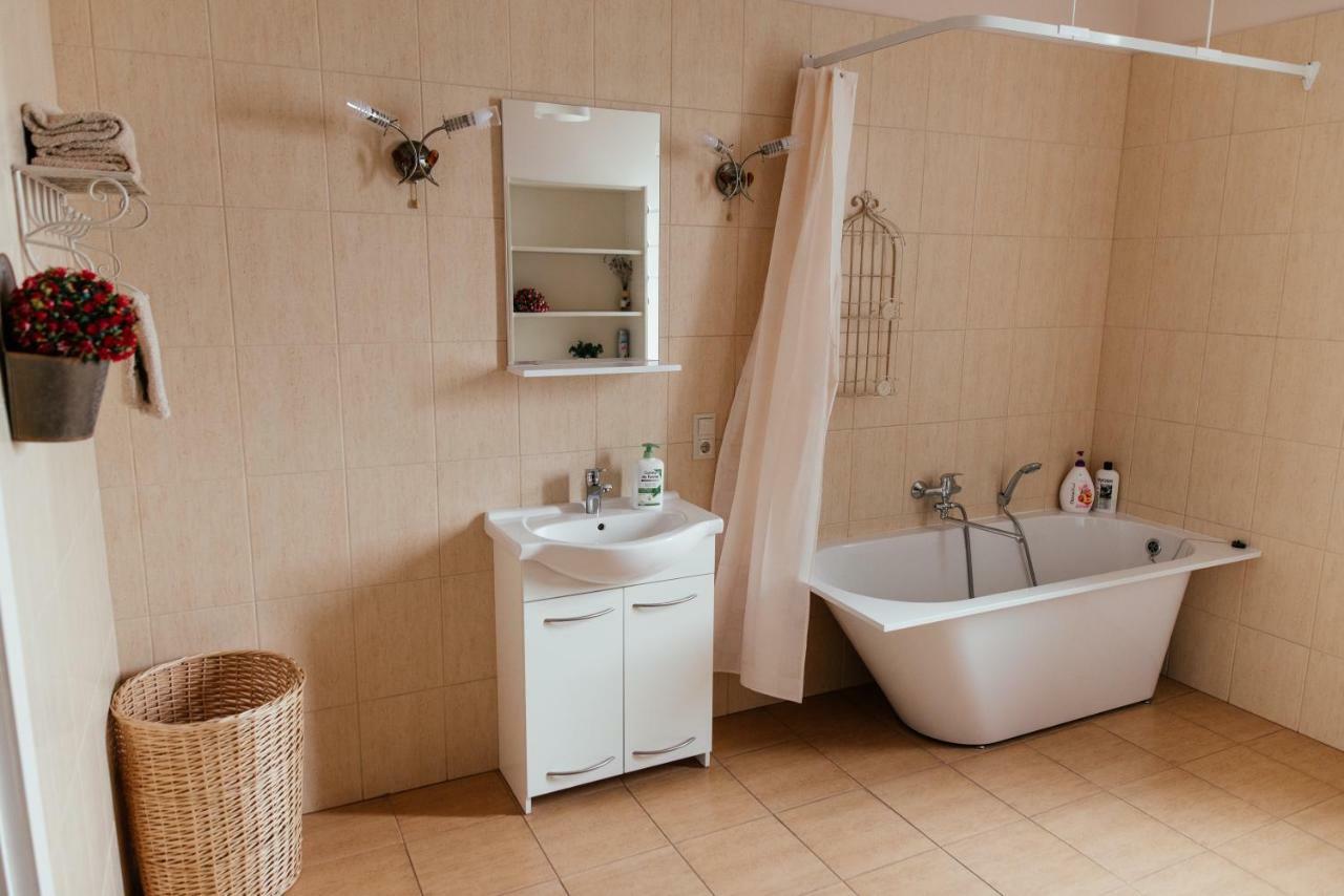 Family Hotel Νταουγκαβπίλς Εξωτερικό φωτογραφία